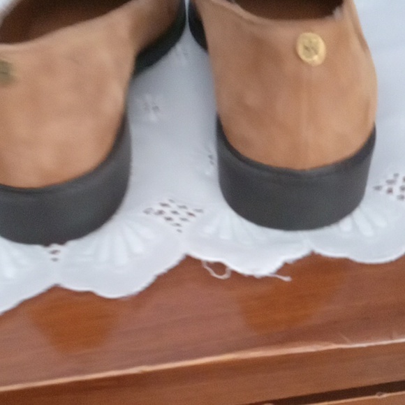 Shoes - Picture 4 of 5